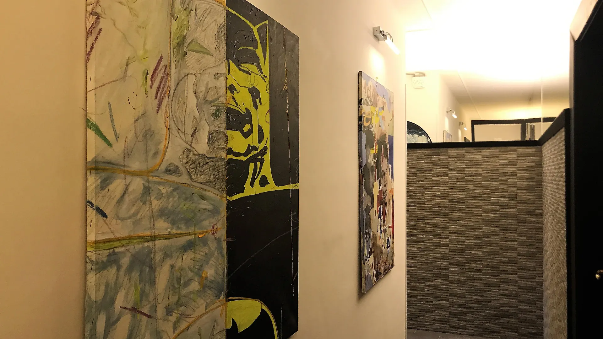 Art Resort Piazza Carita' Italy